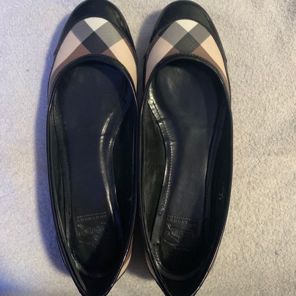 Great Condition Burberry Flats